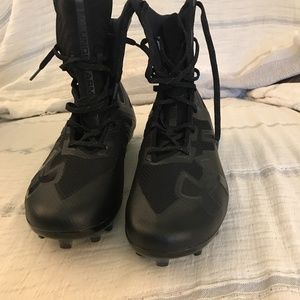 Men’s football cleats